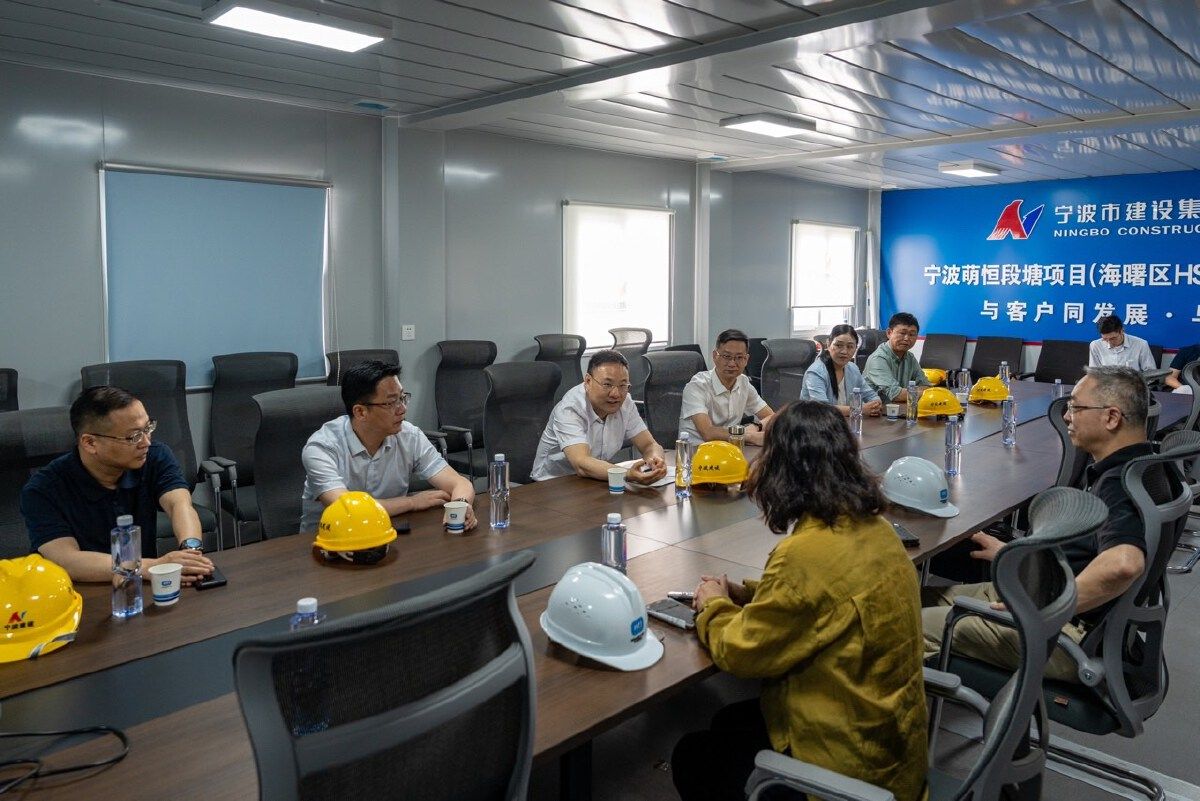 海曙區(qū)委副書記、區(qū)長徐洪濤赴萌恒段塘項(xiàng)目現(xiàn)場走訪調(diào)研