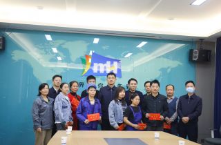 澧縣縣委副書記、縣長(zhǎng)王啟武蒞臨湖南萌恒慰問一線員工